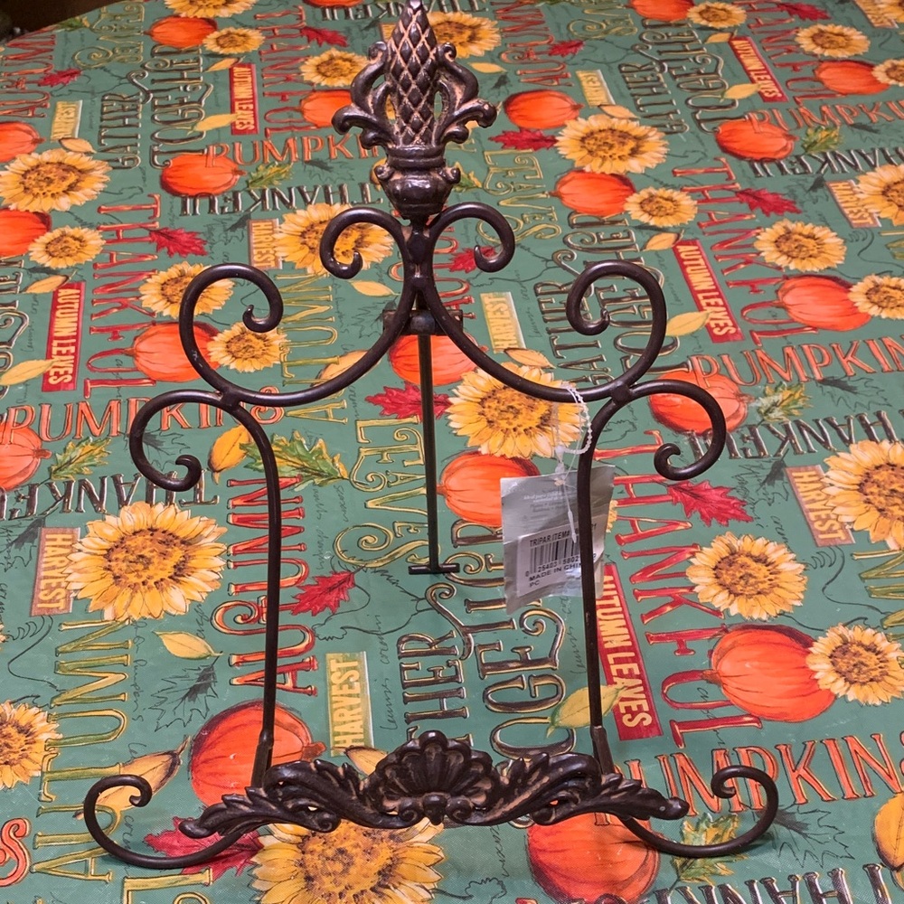Ornate Wrought Iron Metal Easel Stand for Cookbooks, Pictures, Plates, Album NWT